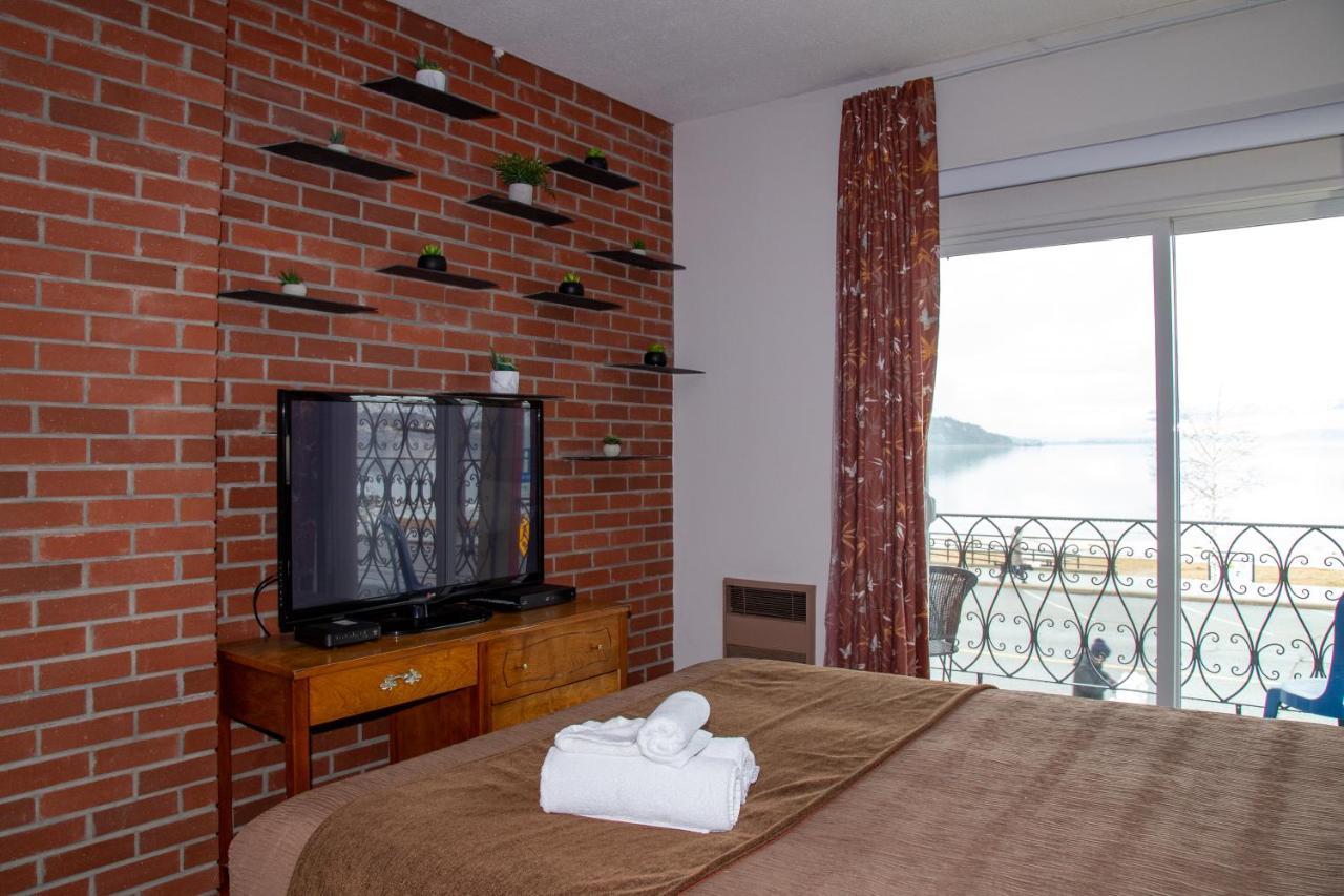 Spanish Villa Resort Penticton Buitenkant foto